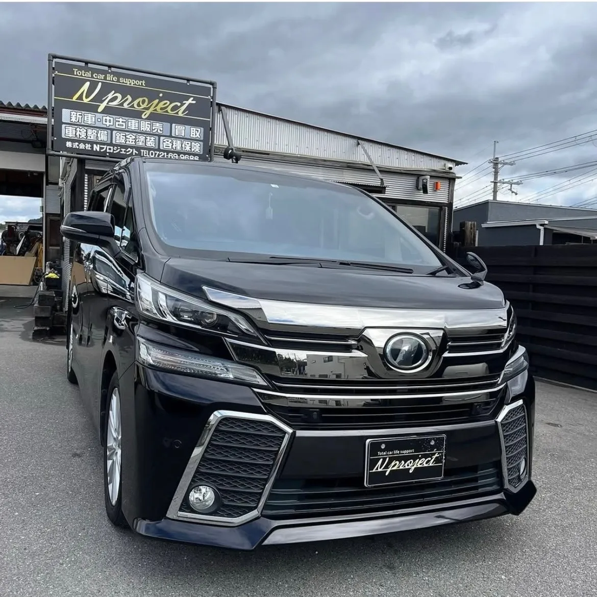 ヴェルファイア　TOYOTA   人気車　ファミリーカー　事故　修理　交換　鈑金塗装　保険　ガリ傷　凹み　河内長野　狭山　富田林　自社整備工場　Nプロジェクト