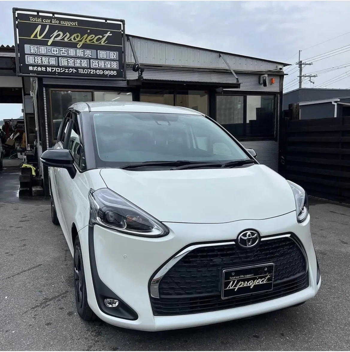 シエンタ　トヨタ　凹み　ガリ傷　事故　修理　交換　点検　取付　保険　鈑金塗装　河内長野　富田林　狭山　南大阪　自社整備工場　N