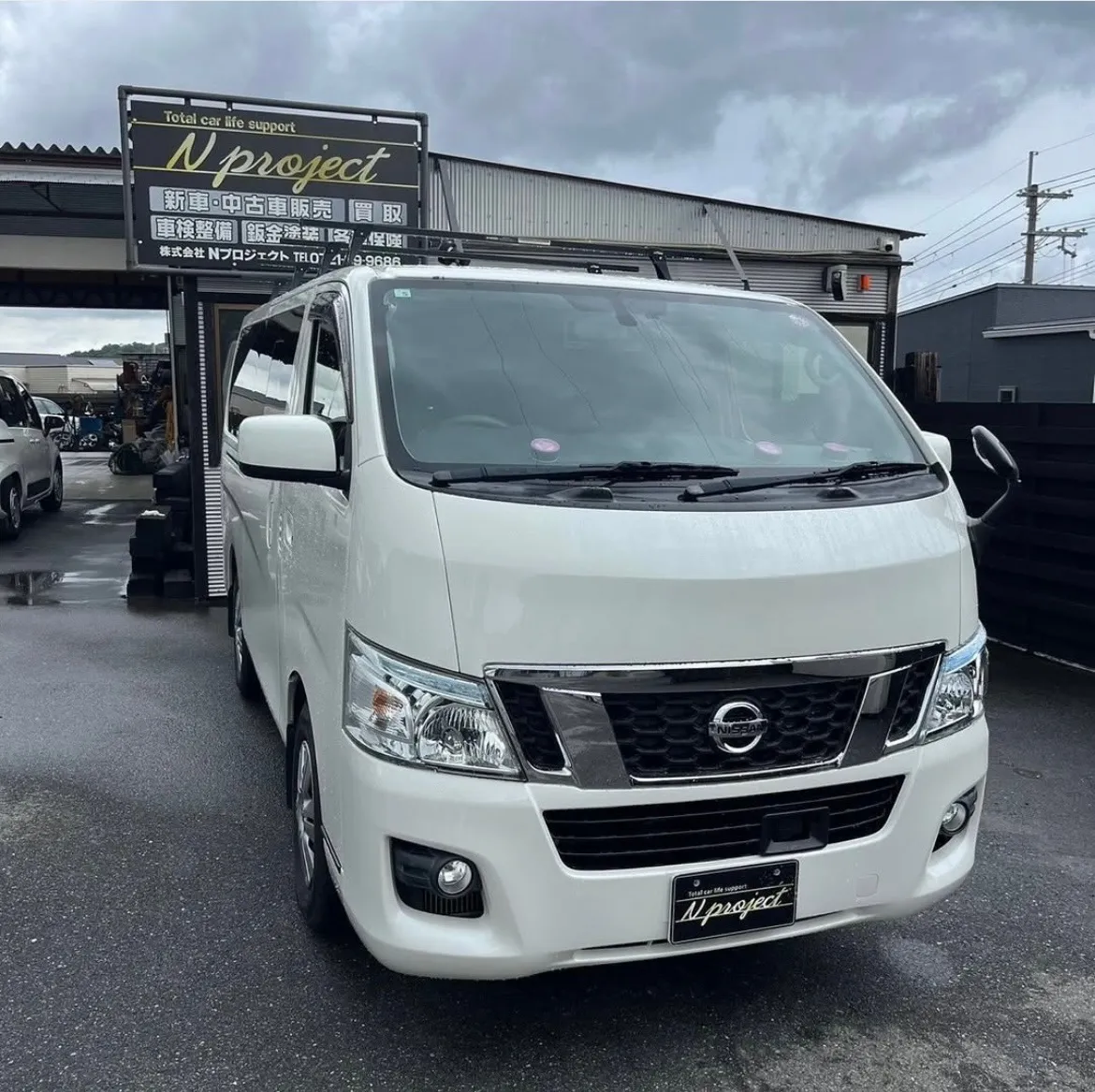 キャラバン　NISSAN   鈑金塗装　ガリ傷　凹み　事故　修理　交換　取付　保険　河内長野　狭山　富田林　南大阪　自社整備工場　Nプロジェクト