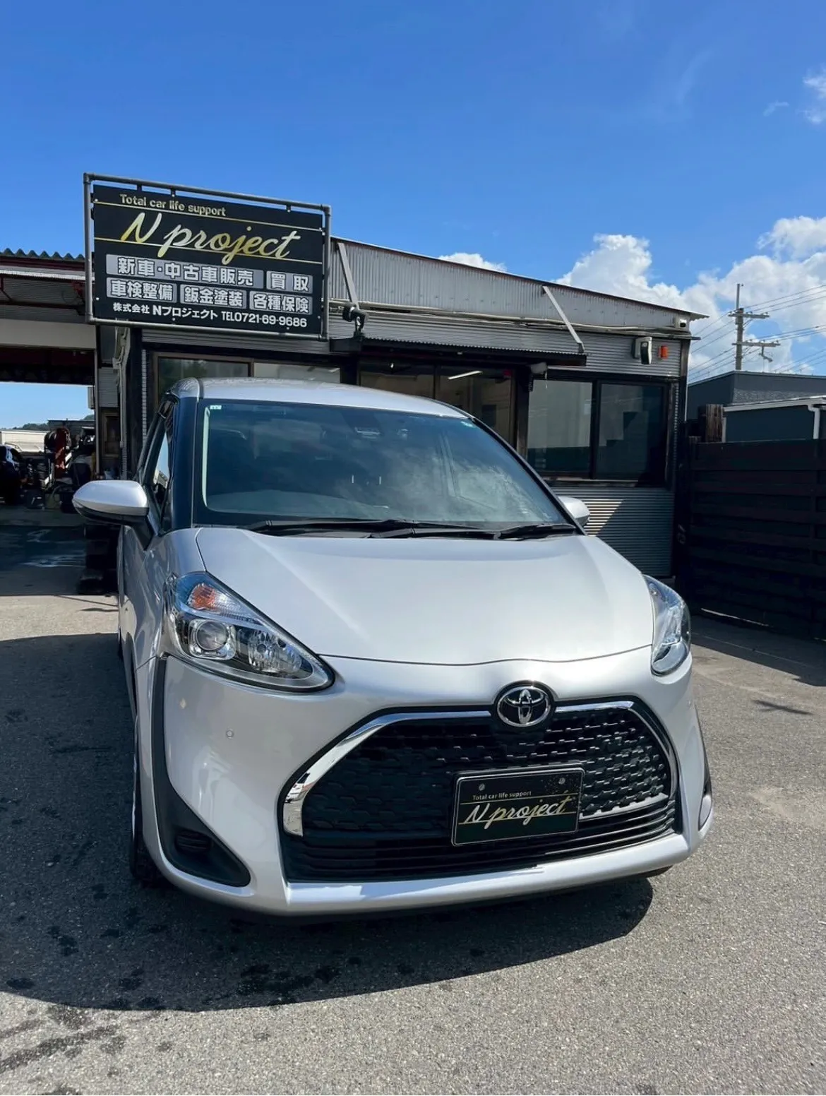 シエンタ　トヨタ　凹み　ガリ傷　事故　修理　交換　点検　取付　保険　鈑金塗装　河内長野　富田林　狭山　南大阪　自社整備工場　N