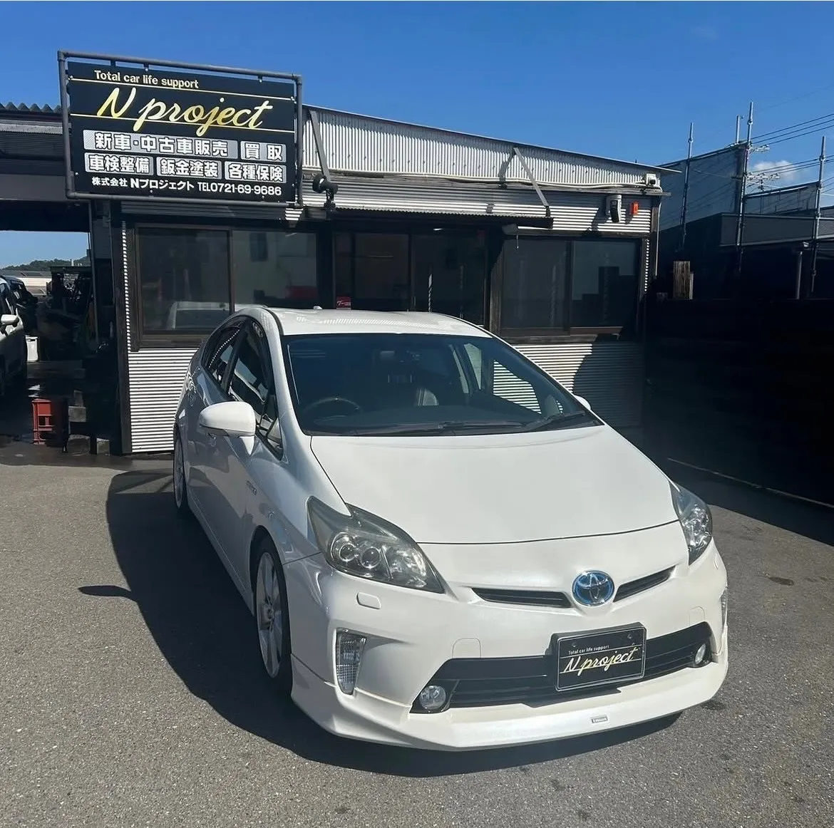 プリウス　TOYOTA  人気車　事故　修理　鈑金　塗装　交換　凹み　ガリ傷　河内長野　狭山　富田林　南大阪　自社整備工場　Nプロジェクト