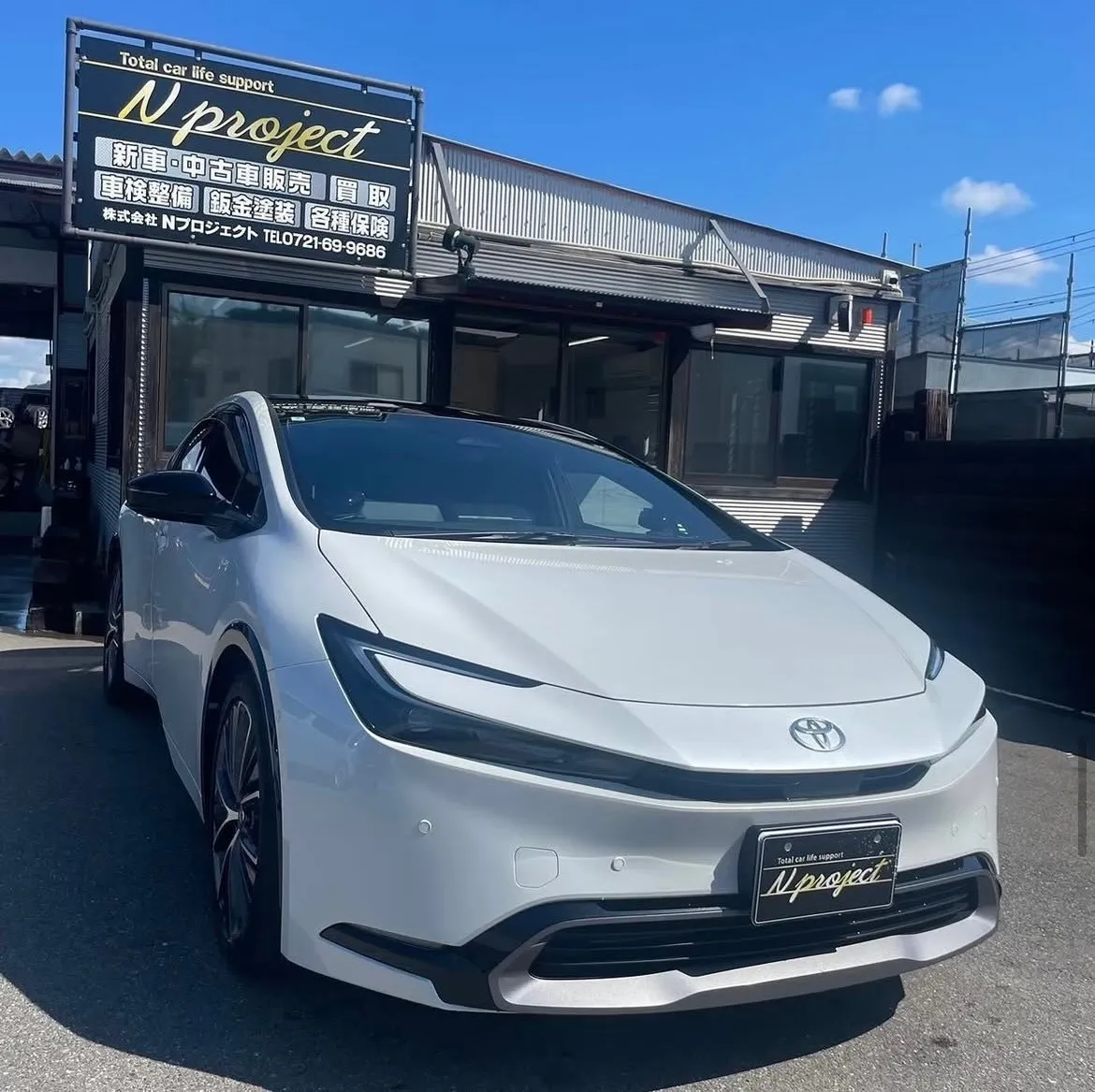 プリウス　TOYOTA  人気車　事故　修理　鈑金　塗装　交換　凹み　ガリ傷　河内長野　狭山　富田林　南大阪　自社整備工場　Nプロジェクト