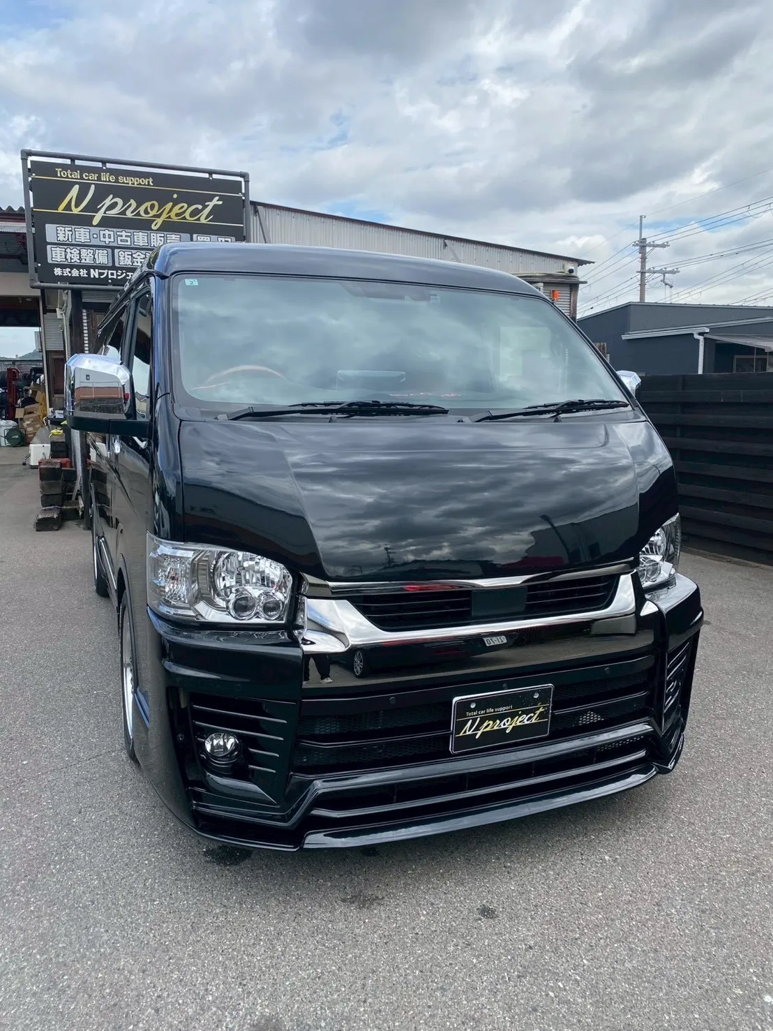 ハイエース　TOYOTA   事故　交換　整備　点検　鈑金塗装　保険　河内長野　狭山　富田林　南大阪　自社整備工場　Nプロジェクト