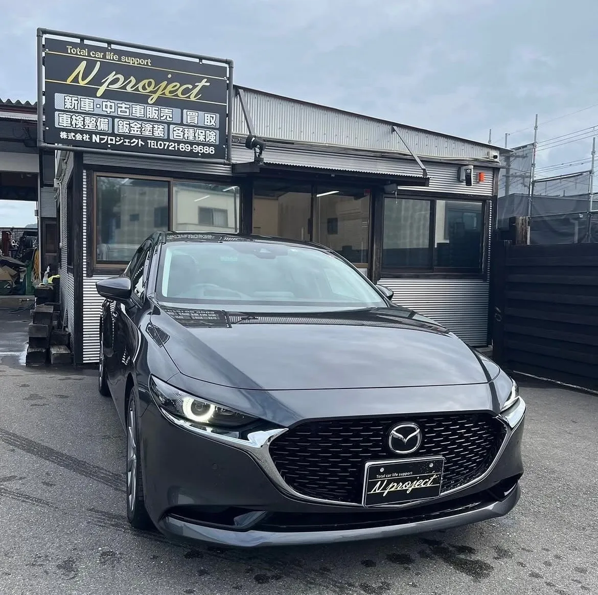 マツダ3  ガリ傷　凹み　事故　交換　修理　鈑金塗装　保険　一般整備　車検　河内長野　狭山　富田林　南大阪　自社整備工場　Nプロジェクト