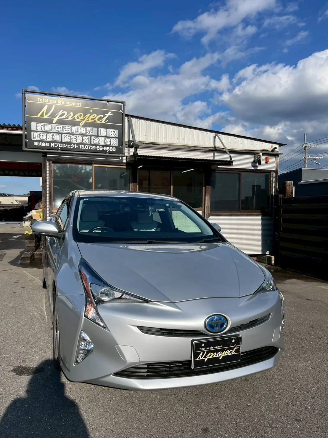 プリウス　TOYOTA  人気車　事故　修理　鈑金　塗装　交換　凹み　ガリ傷　河内長野　狭山　富田林　南大阪　自社整備工場　Nプロジェクト