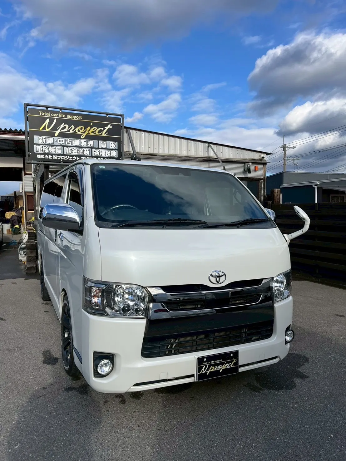 ハイエース　TOYOTA   事故　交換　整備　点検　鈑金塗装　保険　河内長野　狭山　富田林　南大阪　自社整備工場　Nプロジェクト
