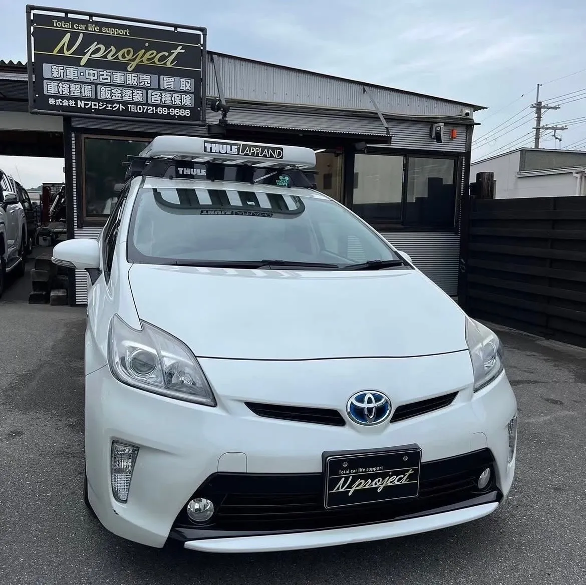 プリウス　TOYOTA  人気車　事故　修理　鈑金　塗装　交換　凹み　ガリ傷　河内長野　狭山　富田林　南大阪　自社整備工場　Nプロジェクト